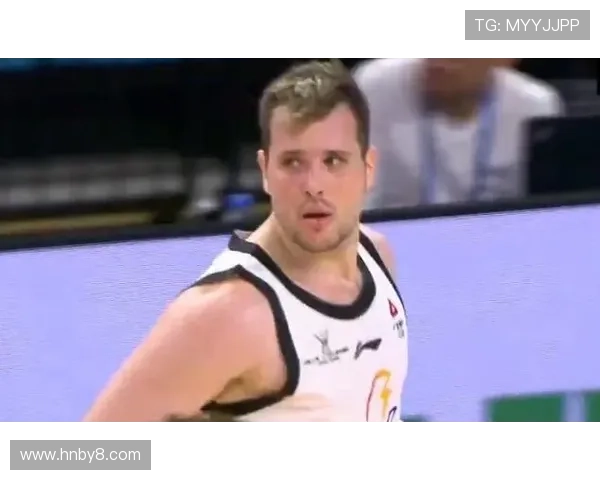 科内特28分钟高效表现全场0出手却贡献8分6板3助2帽展现全面能力