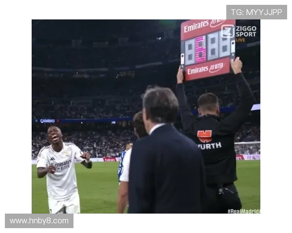 维尼修斯在阿隆索的指导下重拾冷静状态12场比赛仅吃一张牌 维尼修斯在阿隆索的指导下重拾冷静状态12场比赛仅吃一张牌